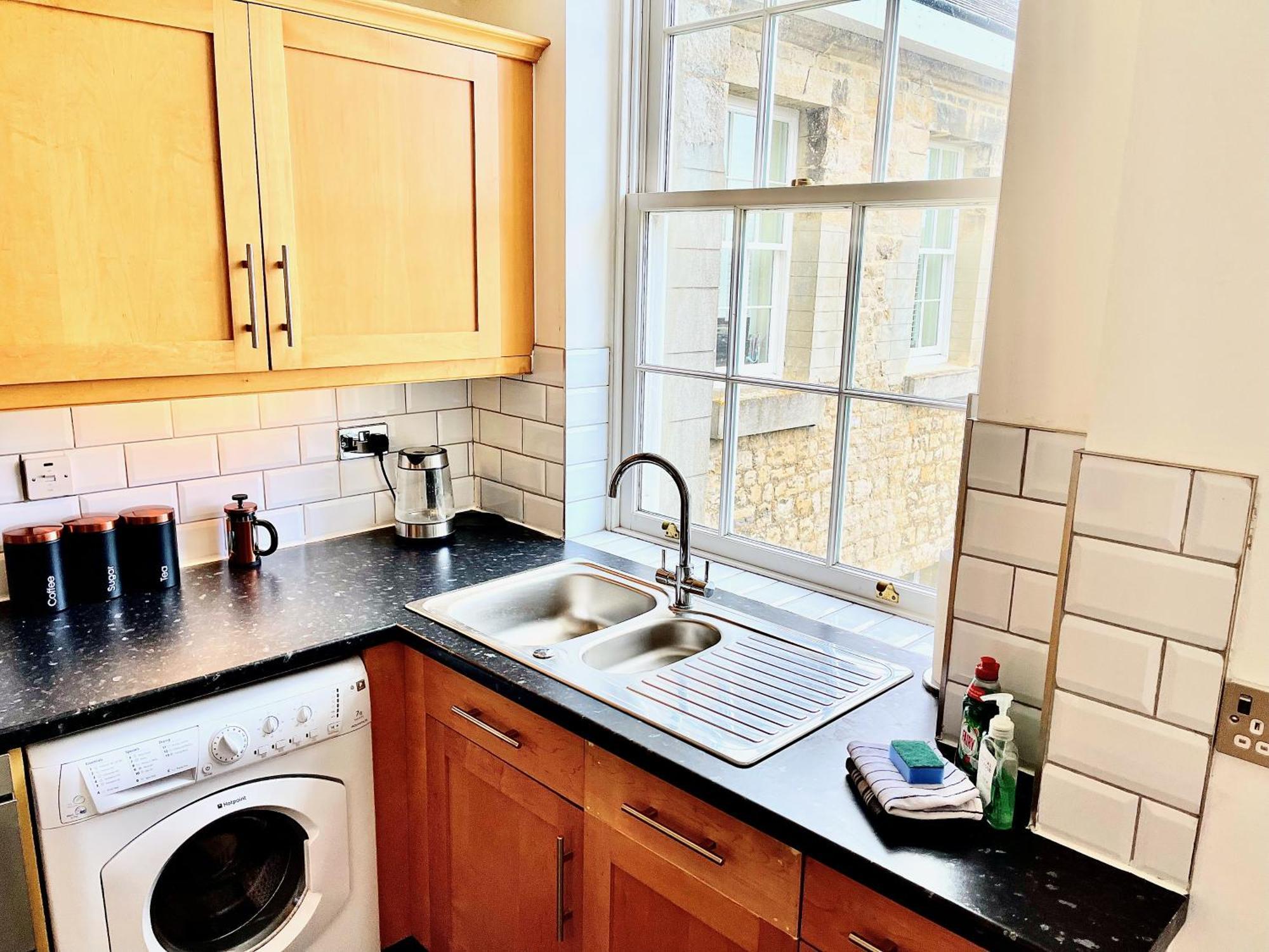 St Andrews Apartments Мейдстън Екстериор снимка