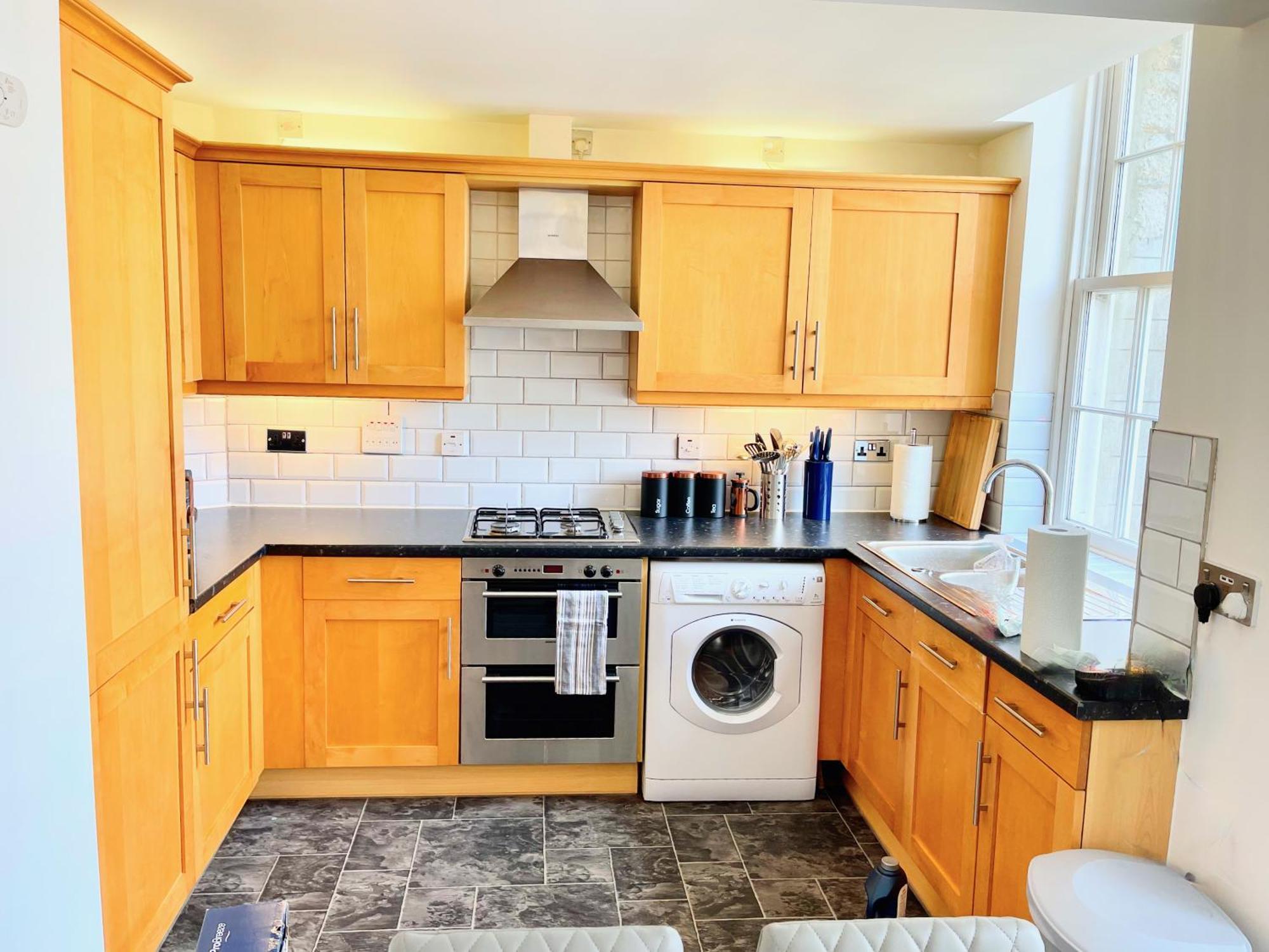 St Andrews Apartments Мейдстън Екстериор снимка