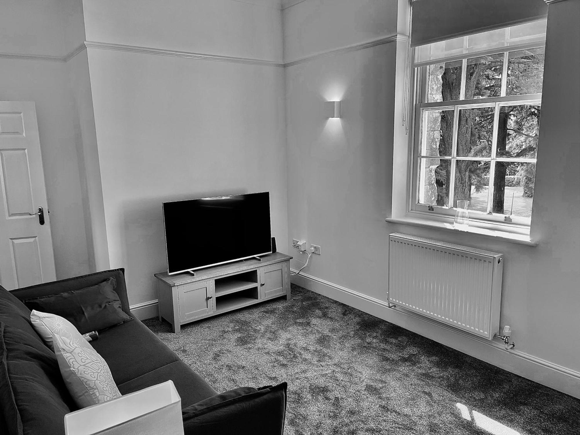 St Andrews Apartments Мейдстън Екстериор снимка