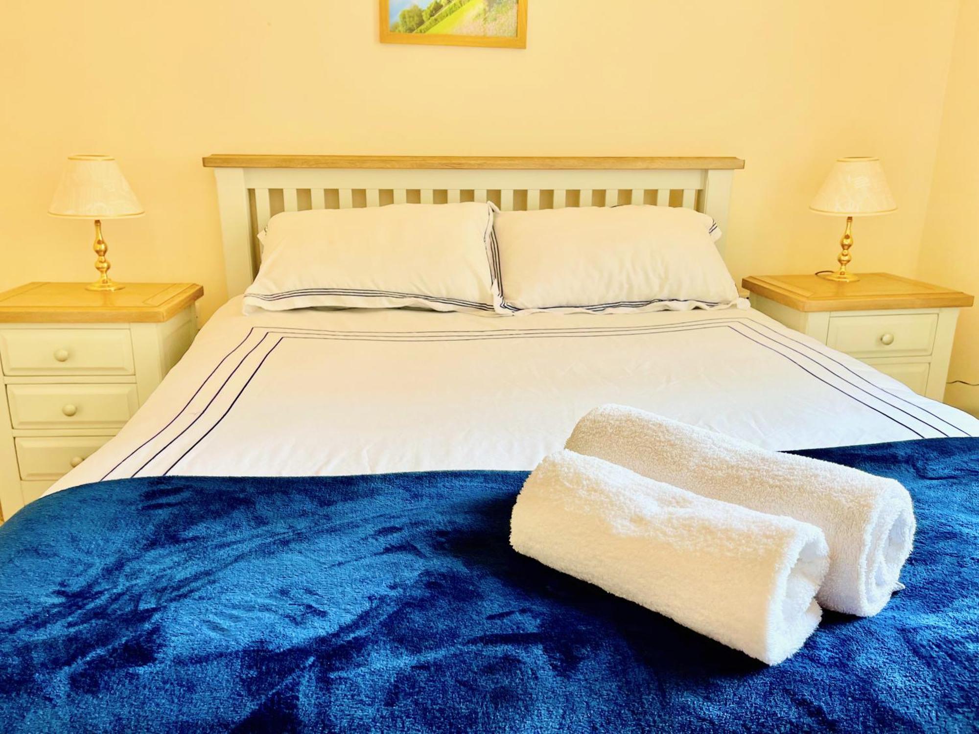 St Andrews Apartments Мейдстън Екстериор снимка