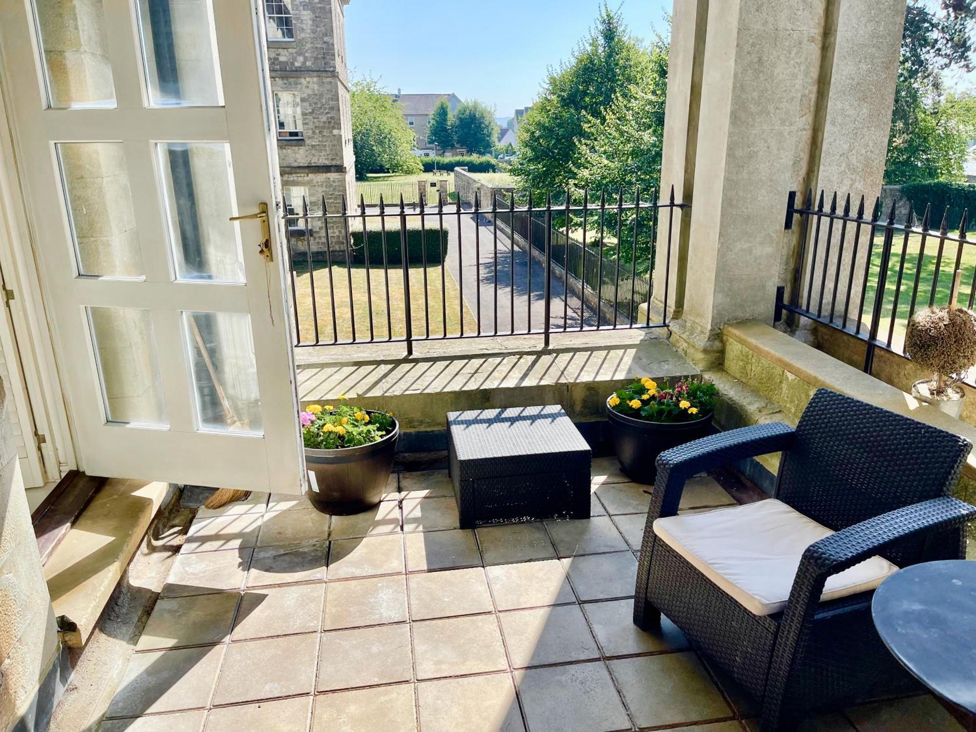 St Andrews Apartments Мейдстън Екстериор снимка