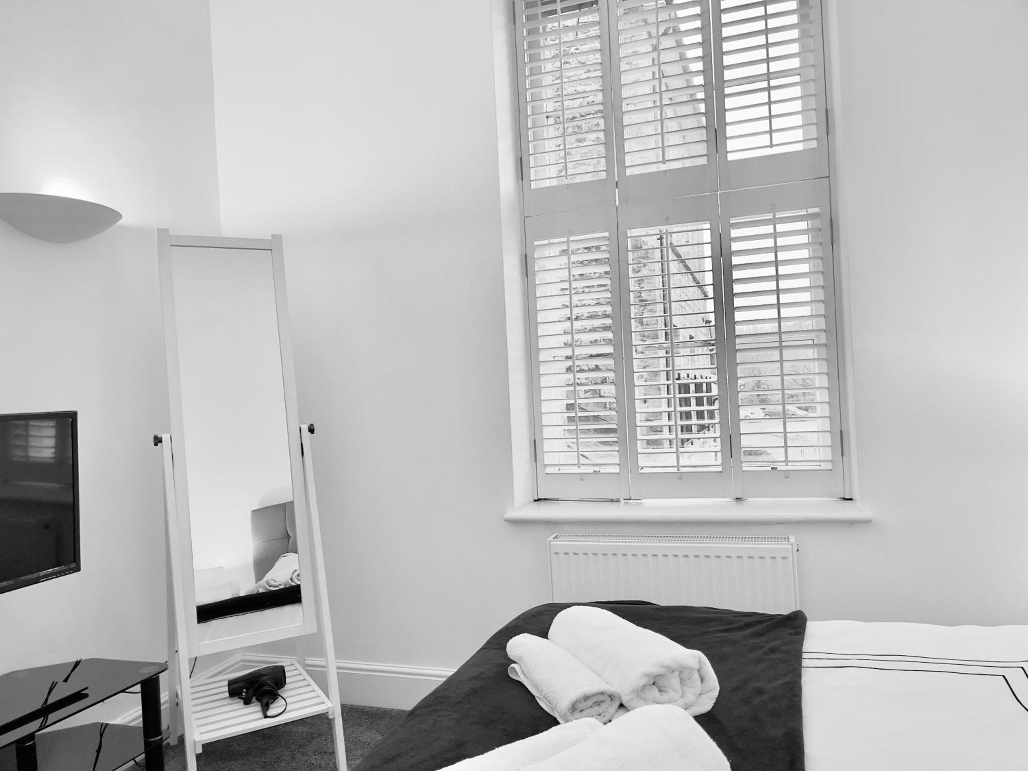 St Andrews Apartments Мейдстън Екстериор снимка
